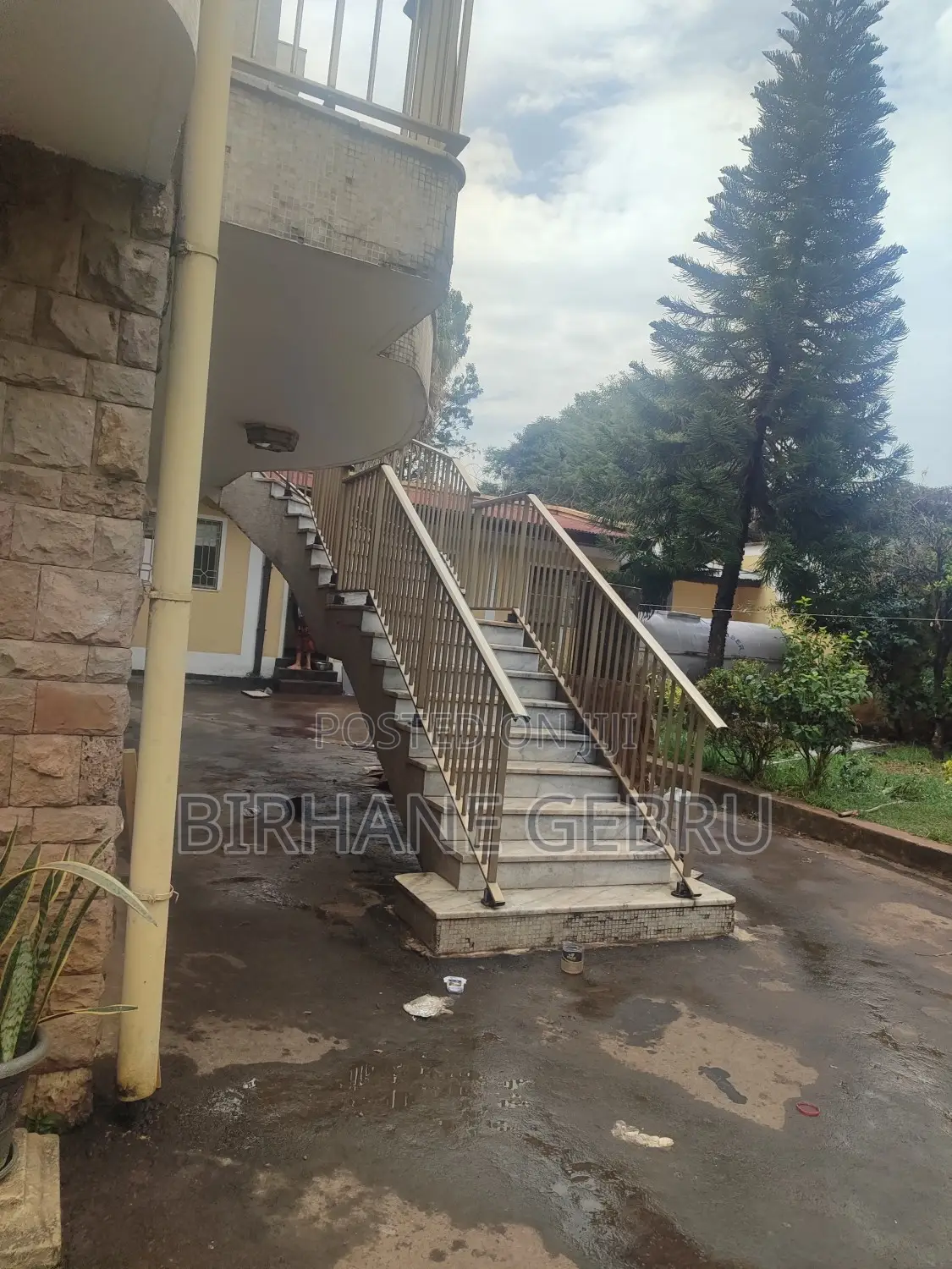 8bdrm House in G+2, Bole for rent