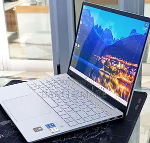 New Laptop HP Pavilion 13 16GB Intel Core i7 SSD 1T