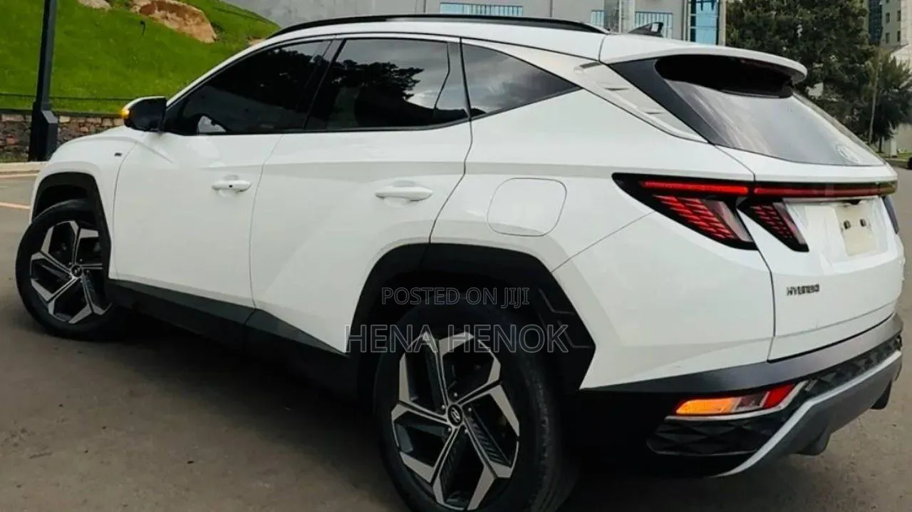 Hyundai Tucson 2021 White