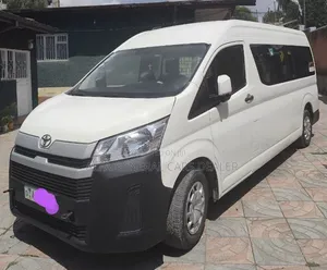 Toyota HiAce 2020