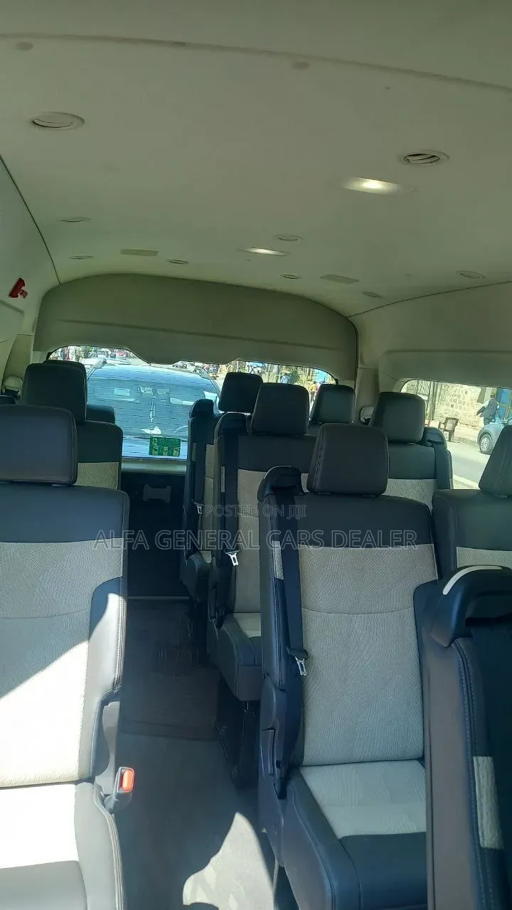 Toyota HiAce 2020