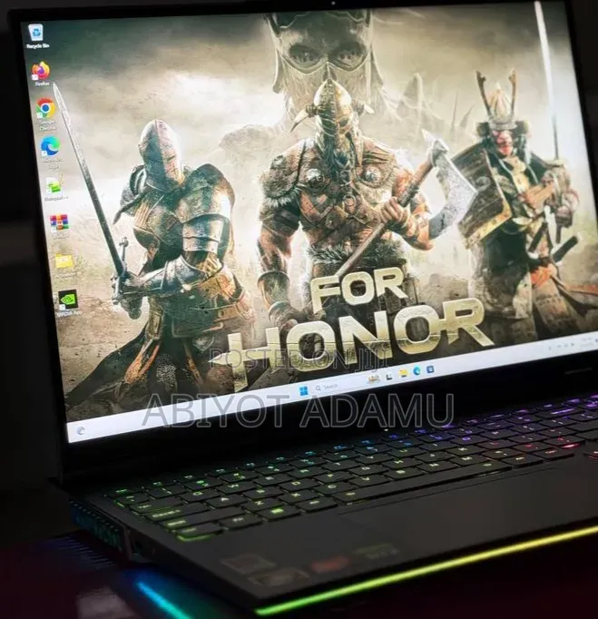 New Laptop Lenovo Legion 9 16GB AMD Ryzen 9 SSD 16 GB