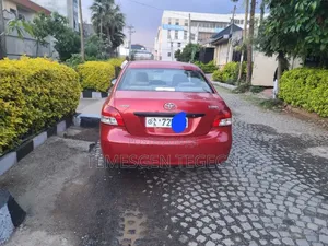 Toyota Yaris 2011