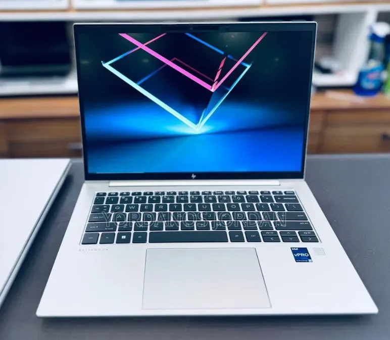 New Laptop HP EliteBook 840 G10 16GB Intel Core i7 SSD 512GB