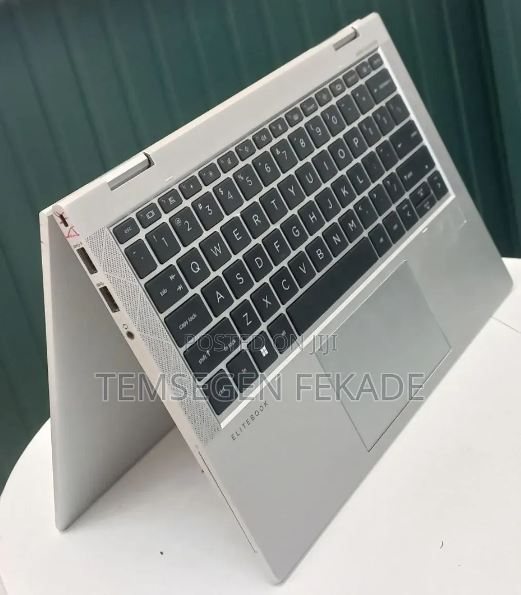 New Laptop HP EliteBook 830 G8 32GB Intel Core i7 SSD 512GB