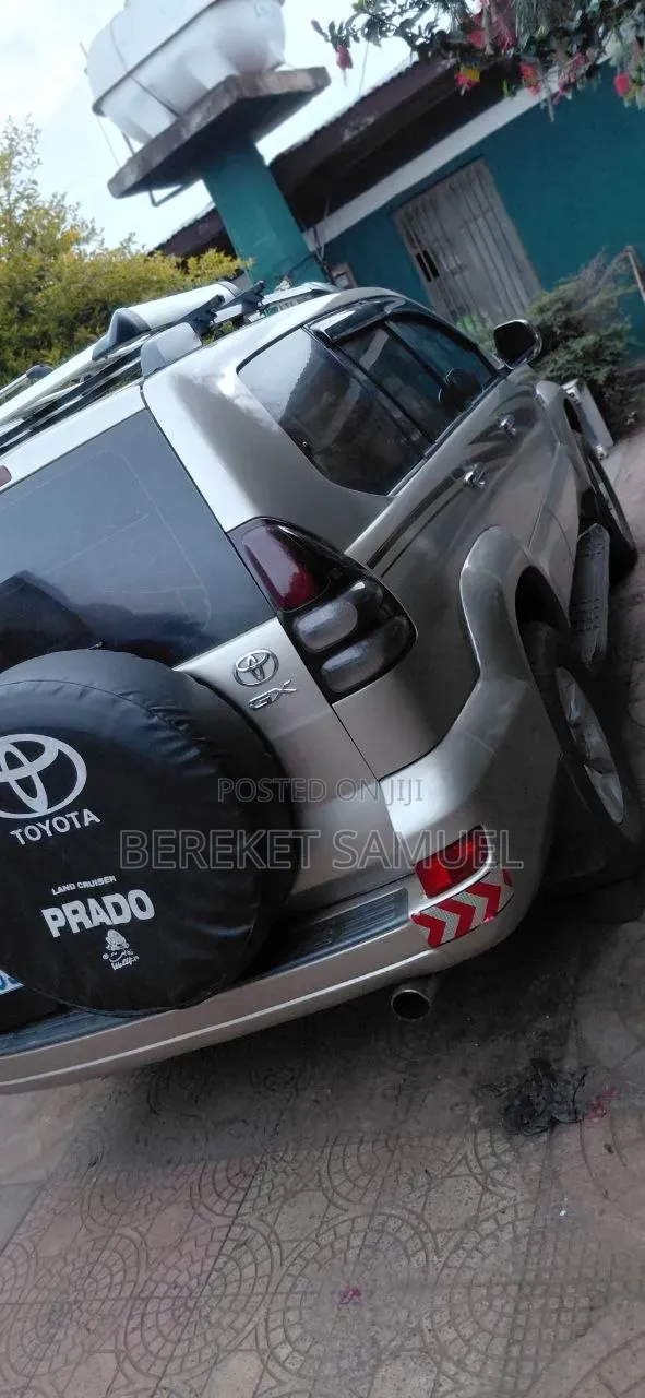 Toyota Land Cruiser Prado 2006 Gold