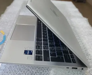 New Laptop HP EliteBook 830 G9 16GB Intel Core i5 SSD 512GB