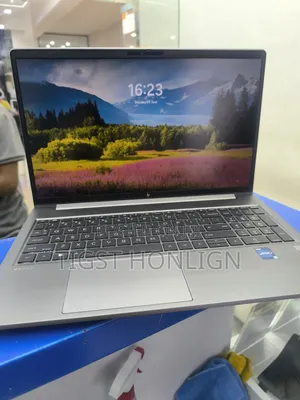 New Laptop HP ZBook Firefly 16 G10 32GB Intel Core i7 SSD 512GB