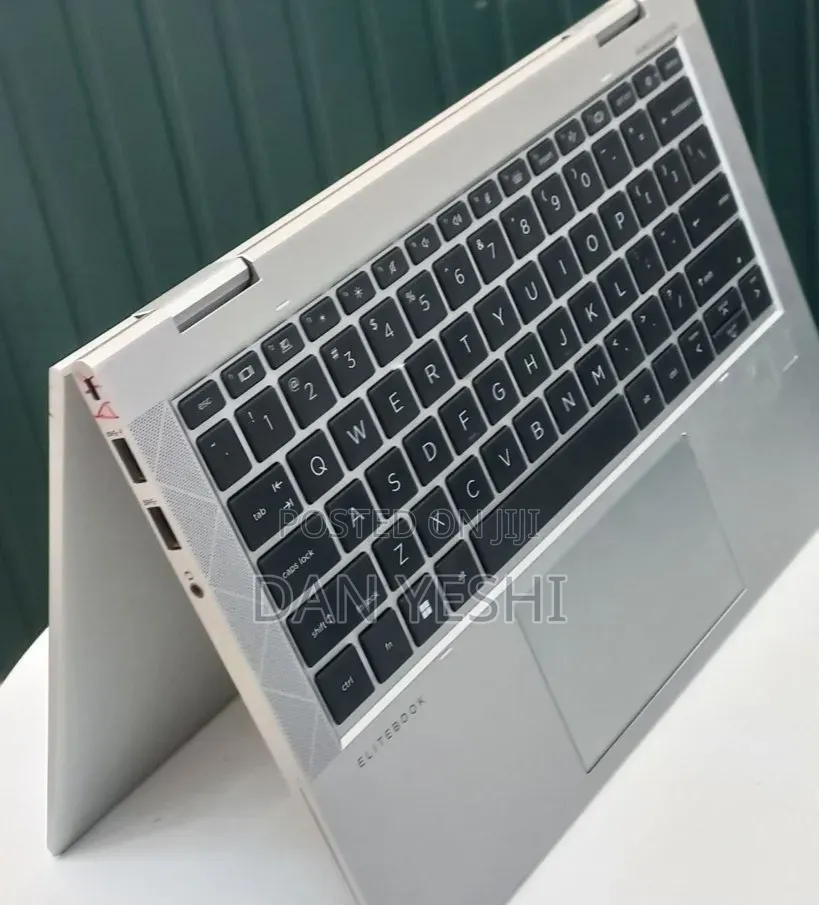 New Laptop HP EliteBook 830 G8 32GB Intel Core i7 SSD 512GB