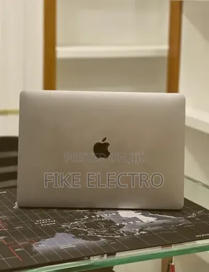 New Laptop Apple MacBook Pro 2017 16GB Intel Core i5 SSD 512GB