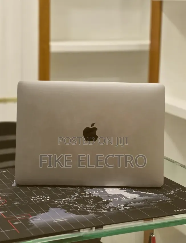 New Laptop Apple MacBook Pro 2017 16GB Intel Core i5 SSD 512GB