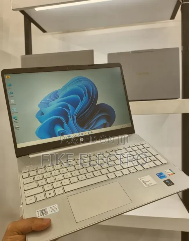 New Laptop HP Stream Notebook 16GB Intel Core i5 SSD 512GB