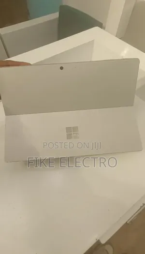 New Laptop Microsoft Surface Pro 8 8GB Intel Core i5 SSD 256GB