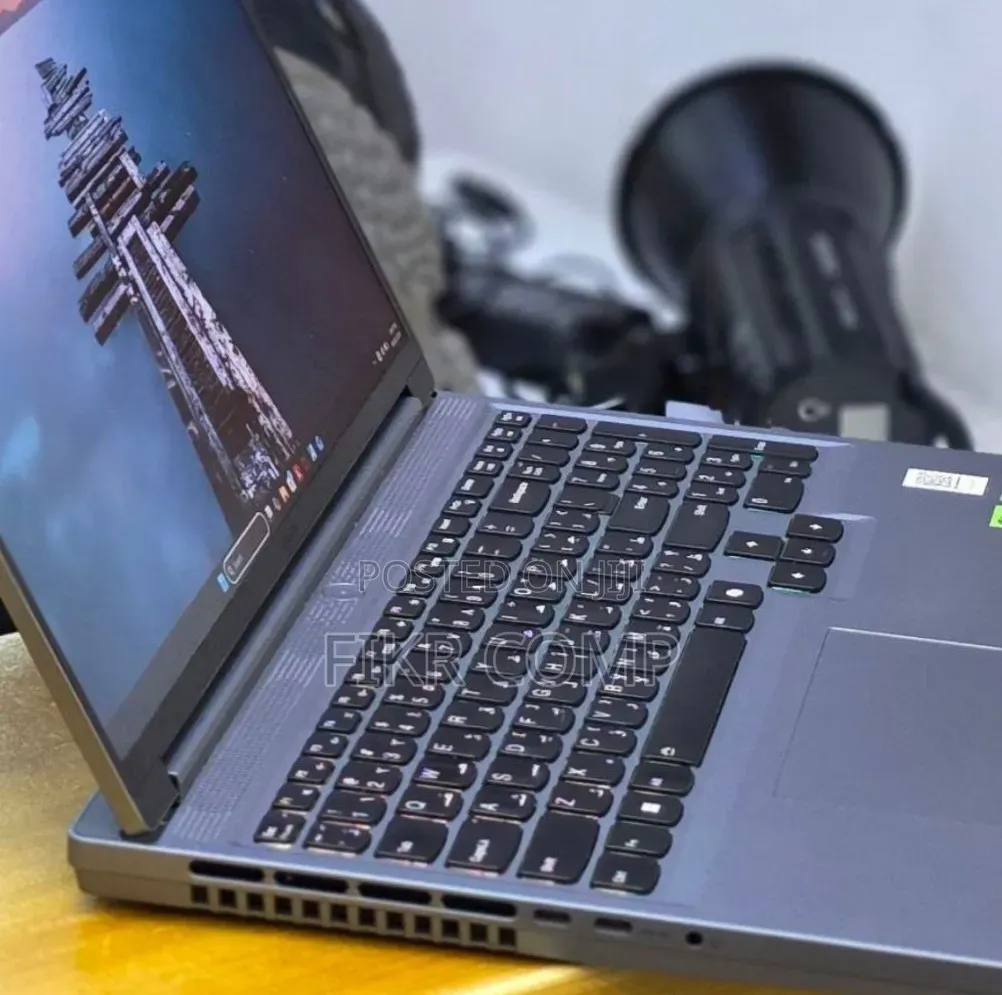 New Laptop Lenovo Legion 5 16GB AMD Ryzen 7 SSD 1T