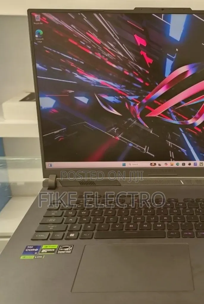 New Laptop Asus ROG Strix G18 16GB Intel Core i9 SSD 1T