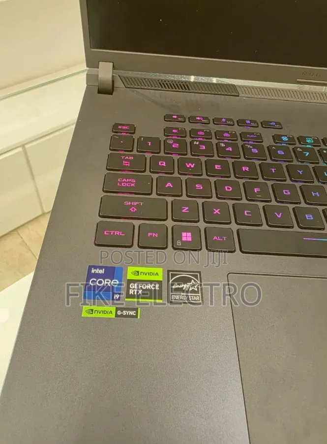 New Laptop Asus ROG Strix G18 16GB Intel Core i9 SSD 1T