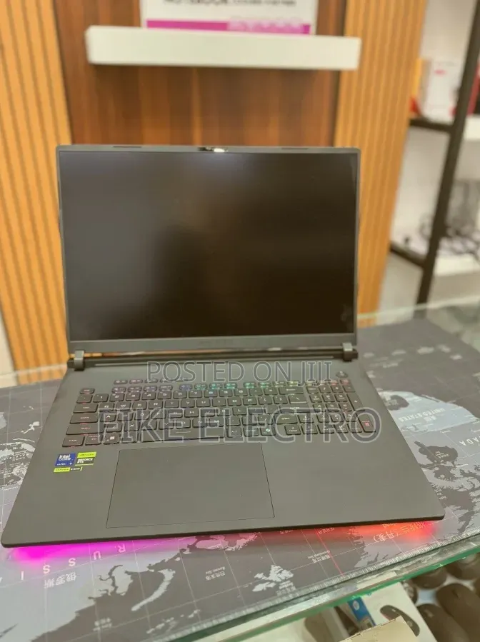 New Laptop Asus ROG Strix G18 32GB Intel Core Ultra 9 SSD 2T