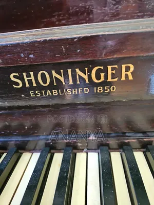 Shoninger. Piano