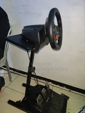 Logitech G29 Driving Simulator