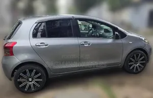 Toyota Yaris 1.0 VVT-i 2007 Gray