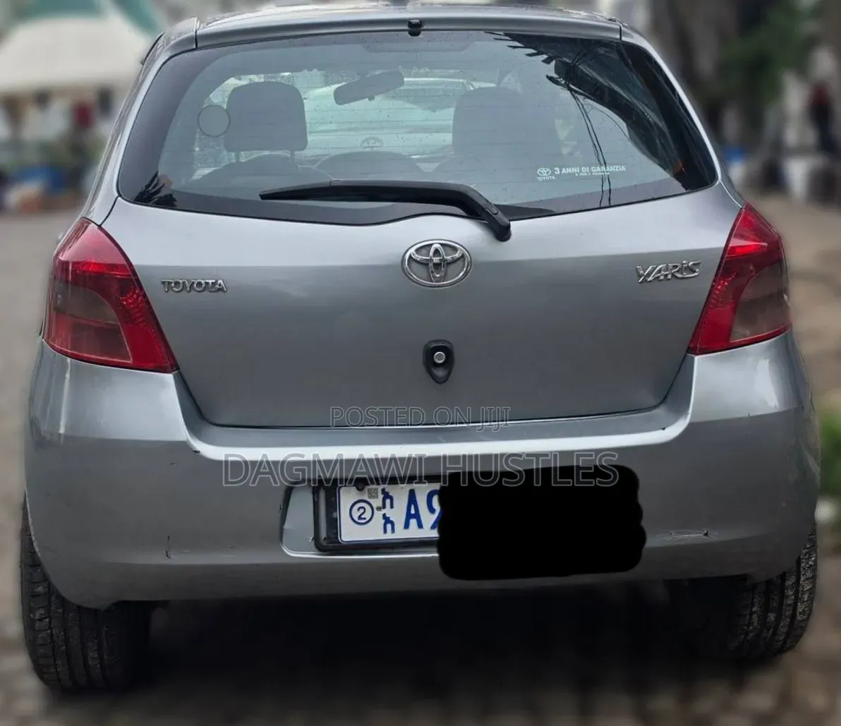 Toyota Yaris 1.0 VVT-i 2007 Gray