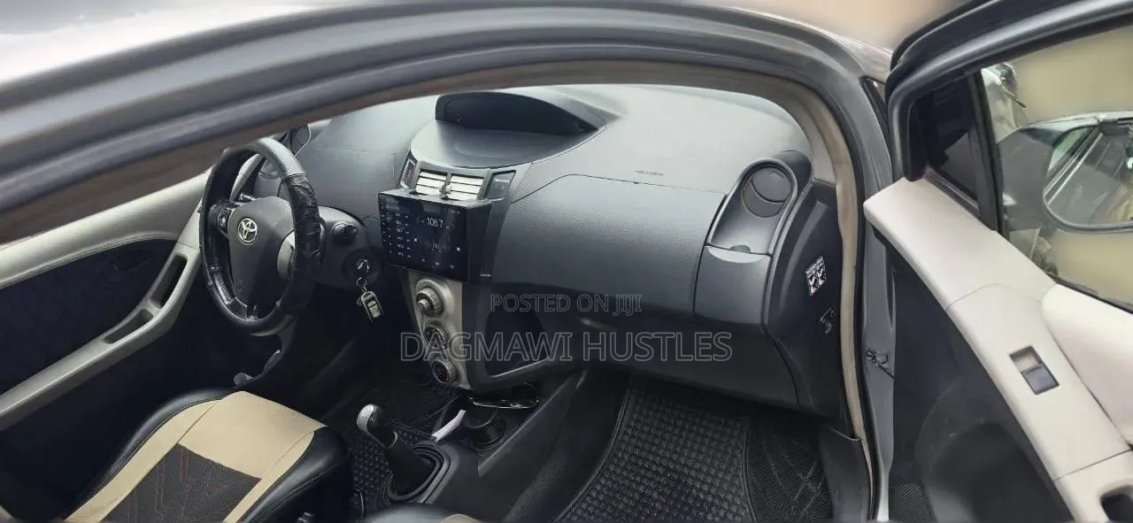 Toyota Yaris 1.0 VVT-i 2007 Gray