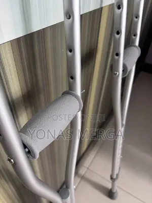 Axillary Crutches (Mob-1753, Mob-1751)宝娼patients Injuries, Broken Legs