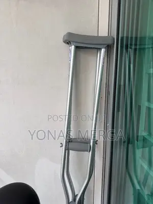 Axillary Crutches (Mob-1753, Mob-1751)宝娼patients Injuries, Broken Legs