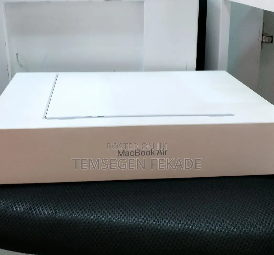 New Laptop Apple MacBook Air 2025 M4 16GB Apple M4 SSD 512GB