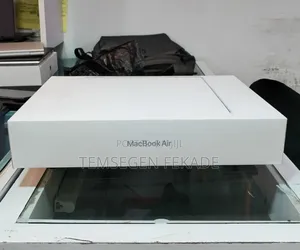 New Laptop Apple MacBook Air 2025 M4 16GB Apple M4 SSD 512GB