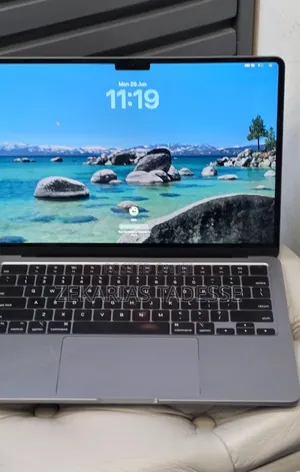New Laptop Apple MacBook Air 2022 M2 8GB Apple M2 SSD 256GB