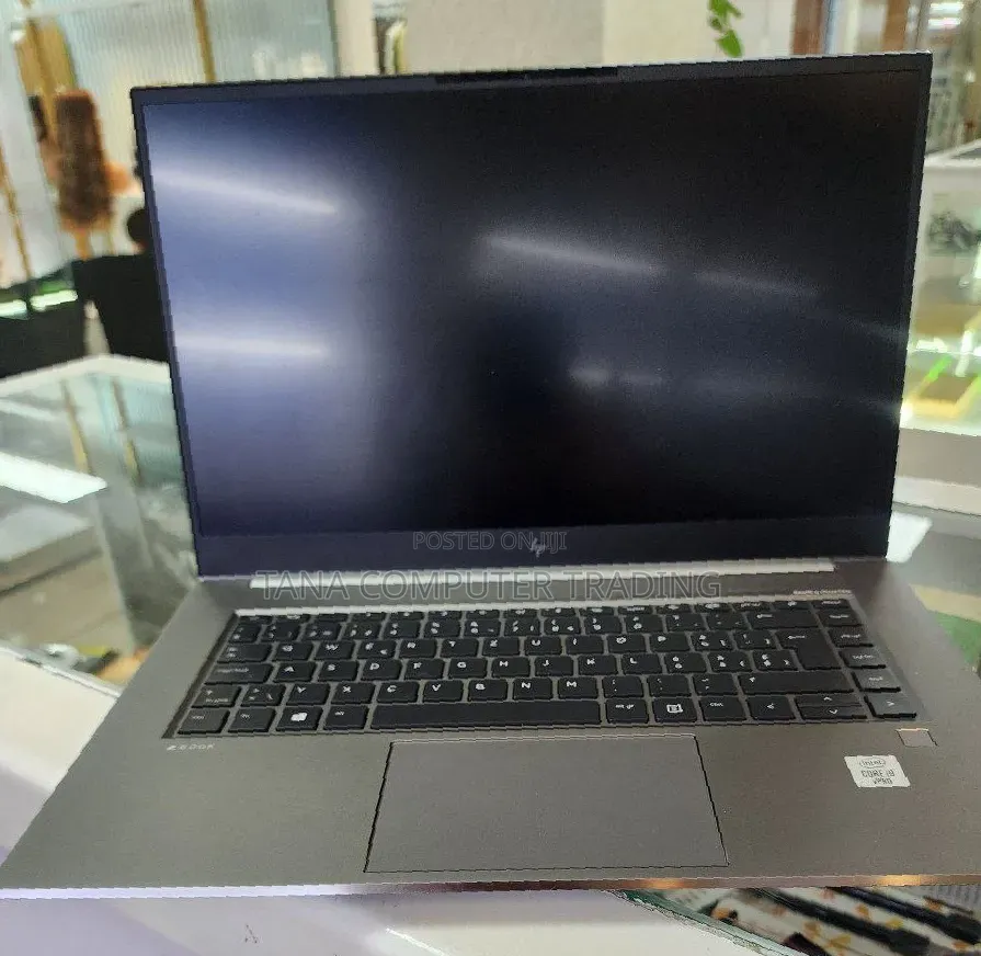 New Laptop HP ZBook Firefly 16 G10 32GB Intel Core i9 SSD 512GB