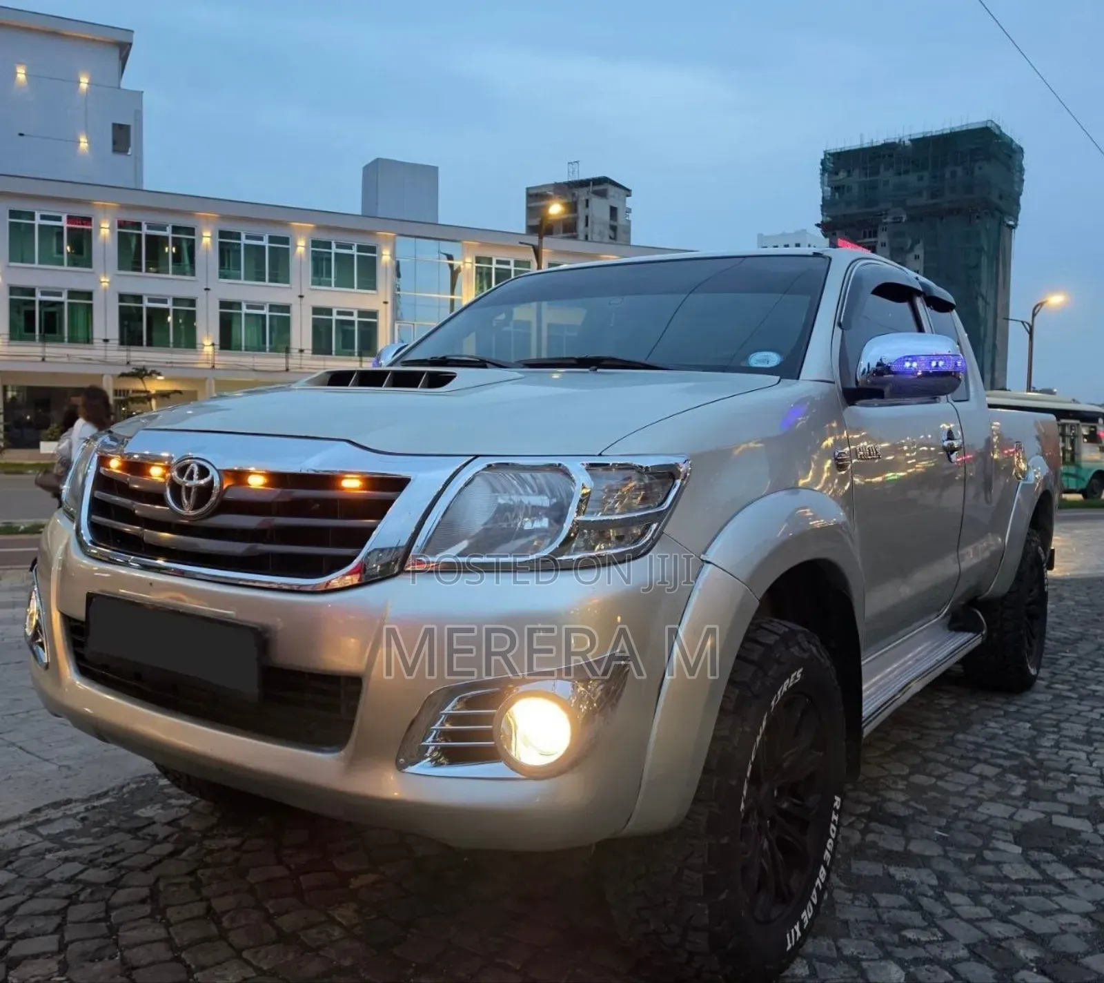 Toyota Hilux 2012 Silver