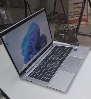 New Laptop HP EliteBook 830 G8 16GB Intel Core i5 SSD 512GB