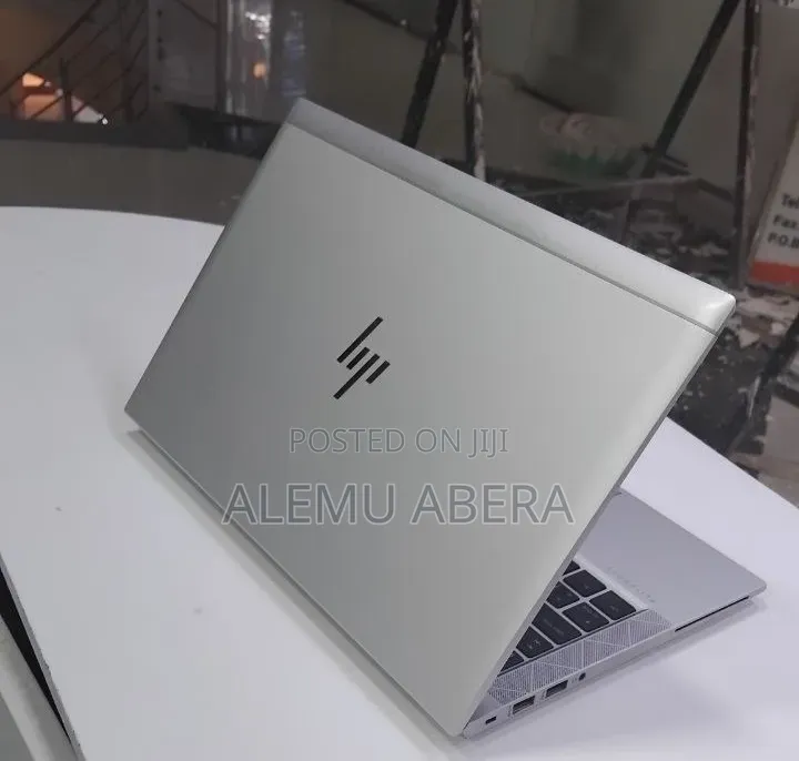 New Laptop HP EliteBook 830 G8 16GB Intel Core i5 SSD 512GB