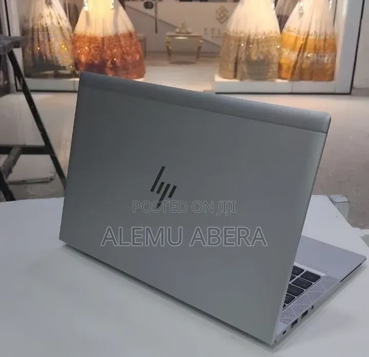 New Laptop HP EliteBook 830 G8 16GB Intel Core i5 SSD 512GB