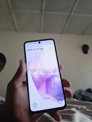 New Samsung Galaxy A35 128 GB Pink