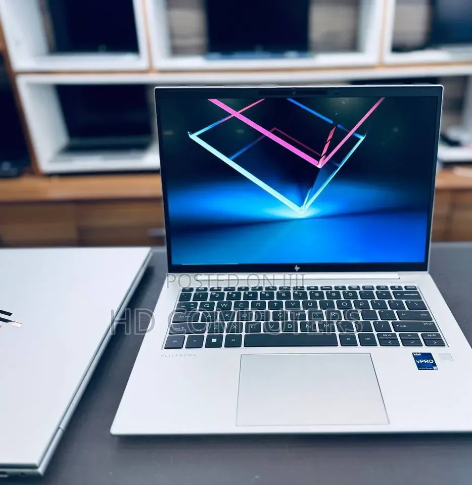 New Laptop HP EliteBook 840 10 16GB Intel Core i7 SSD 512GB