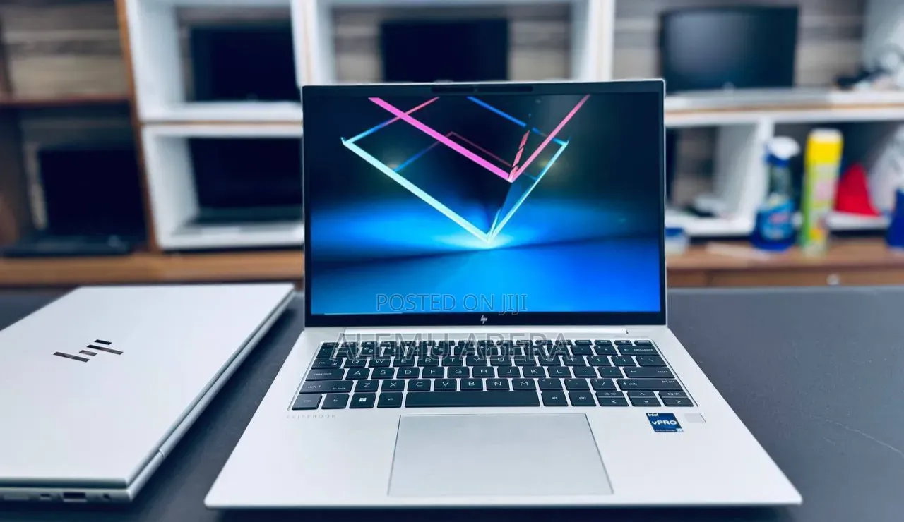 New Laptop HP EliteBook 840 G10 16GB Intel Core i7 SSD 512GB