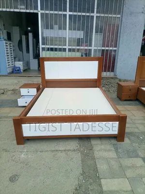 Modern 150cm Oak Bed With Bedside Tables