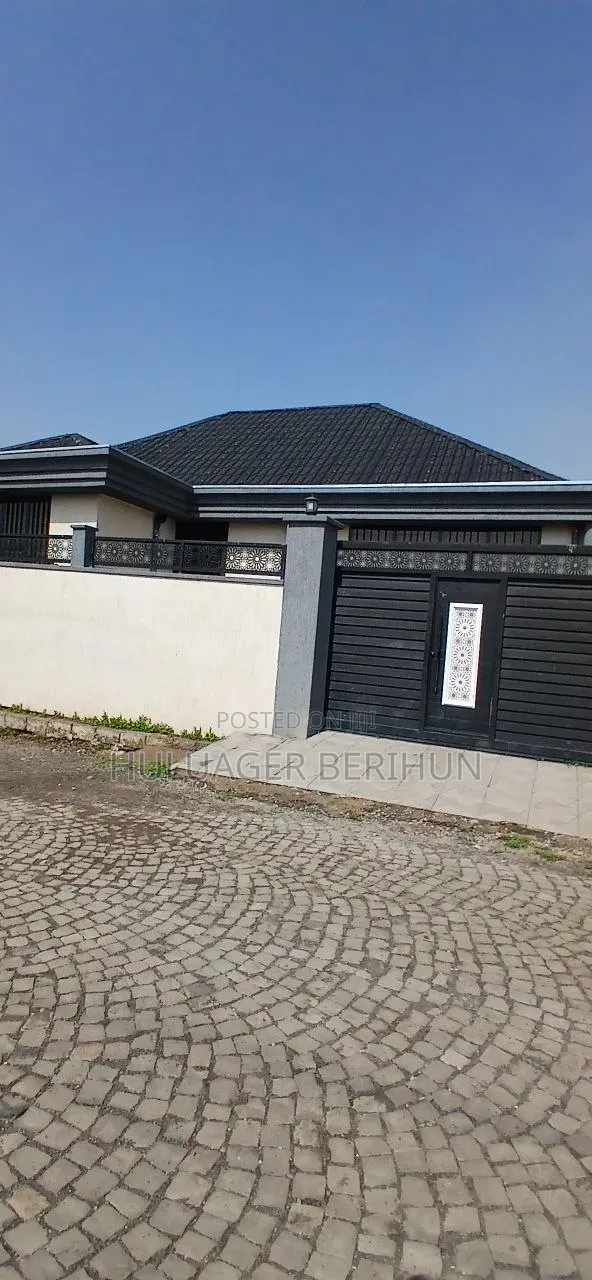 Furnished 3bdrm Villa in Akaky Kaliti for sale