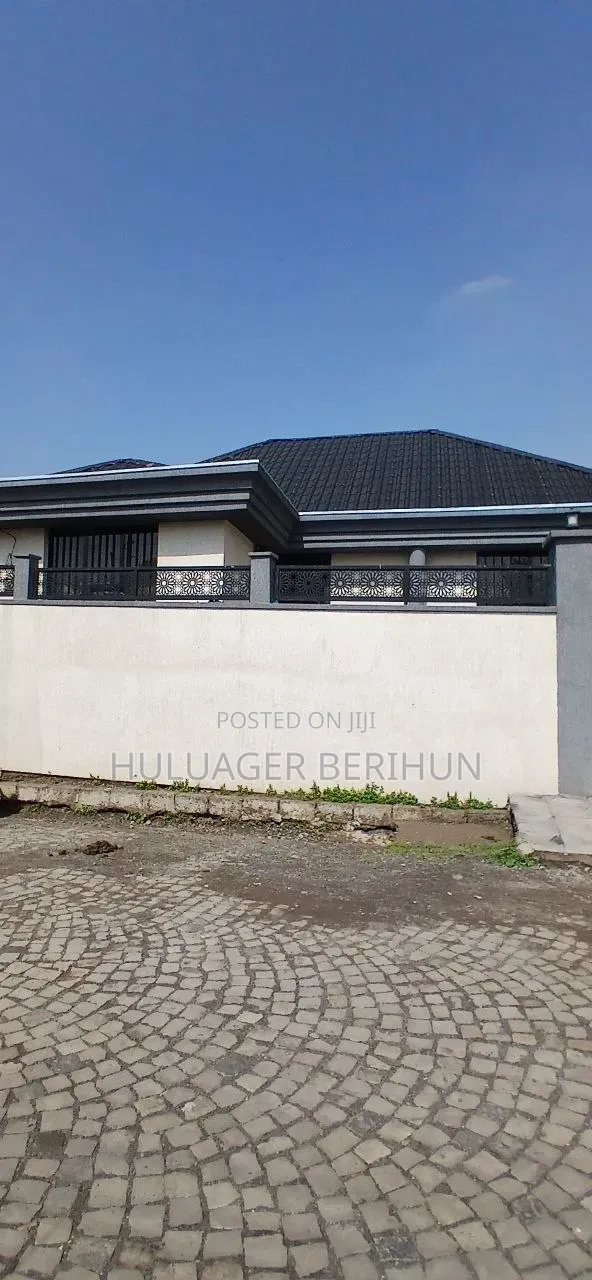 Furnished 3bdrm Villa in Akaky Kaliti for sale