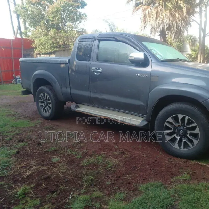 Toyota Hilux 2012