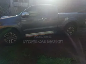 Toyota Hilux 2012