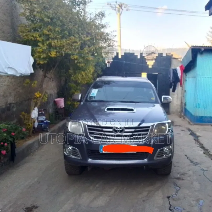 Toyota Hilux 2012