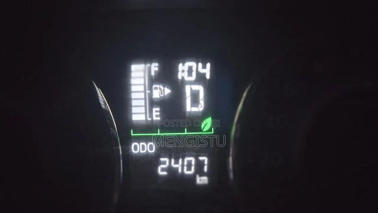 Toyota Rush 2023 Silver