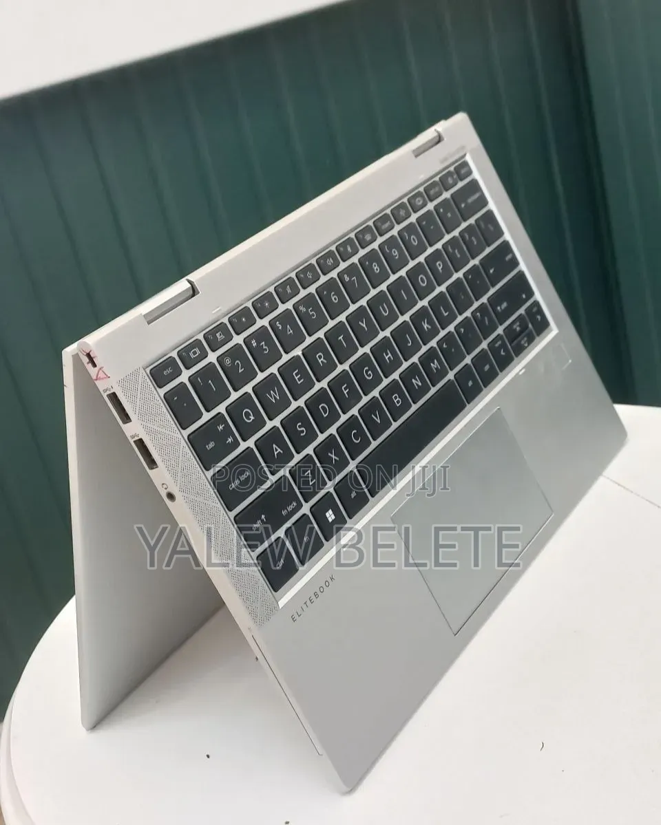 New Laptop HP EliteBook 830 G8 32GB Intel Core i7 SSD 512GB