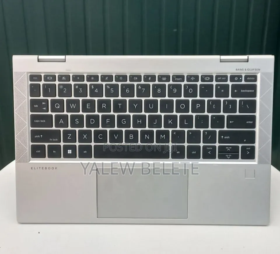 New Laptop HP EliteBook 830 G8 32GB Intel Core i7 SSD 512GB