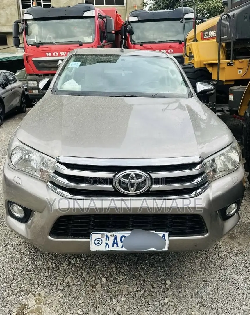 Toyota Hilux 2017 Gold