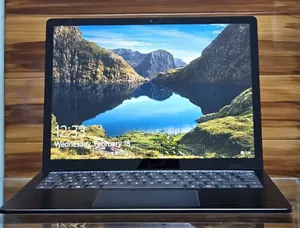 New Laptop Microsoft Surface 16GB Intel Core i7 SSD 256GB